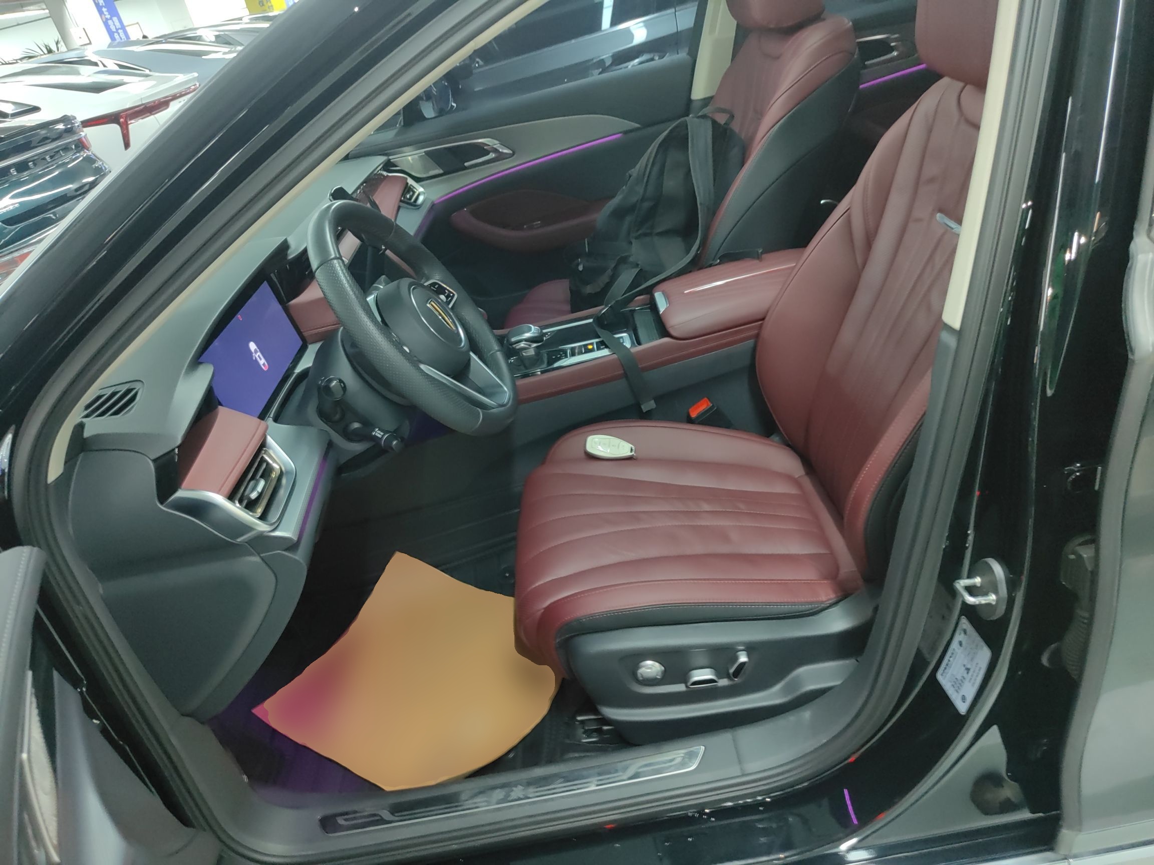 المقاعد الأمامية داخل السيارة