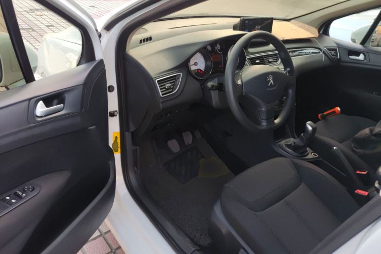 Used Peugeot 308 2014 Enjoy Edition Classic 1.6L Manual YouShang Model Driver Seat