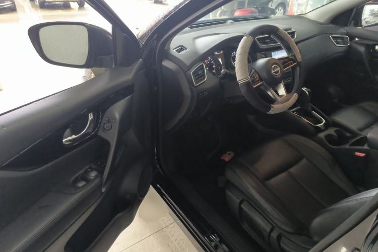 Used Nissan Qashqai 2023 Classic 2.0L CVT XV Comfort Edition Driver Seat