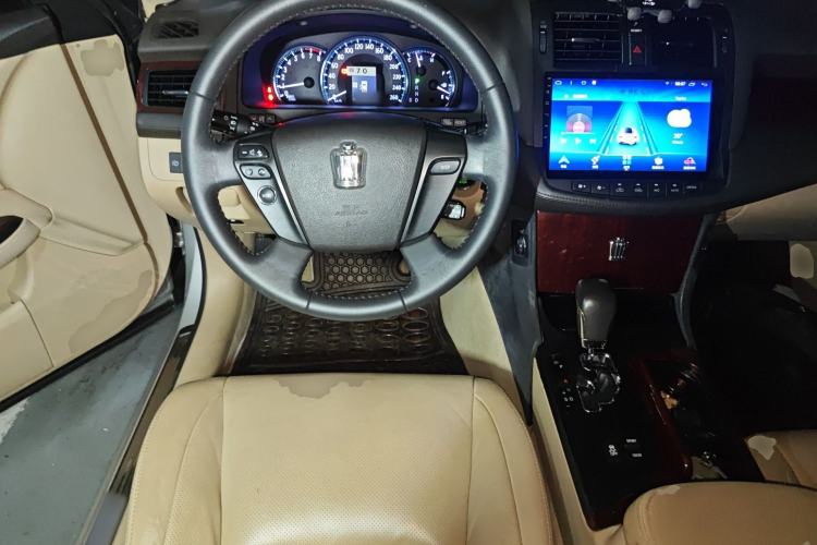 Used Toyota Crown 2011 2.5L Royal Special Edition with Leather and Sunroof Steering Wheel