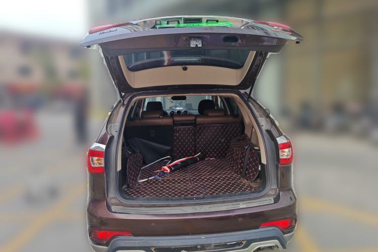 Used BYD S7 2016 2.0T Automatic Prestige Edition Trunk