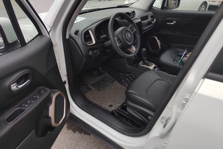 Used Jeep Renegade 2017 180T Automatic High-Energy Version Driver Seat