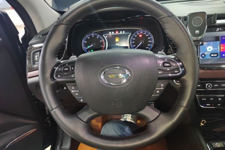 Used GAC Trumpchi GS8 2017 320T Two-Wheel Drive Luxury Smart Connectivity Version (7 Seats)