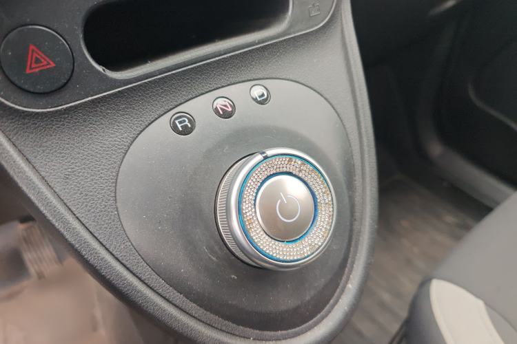 Used ORA Black Cat 2022 301km "Cute Pet" Version – Lithium Iron Phosphate Gear Lever