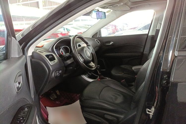 Used Jeep Compass 2017 200T Automatic Family Edition
