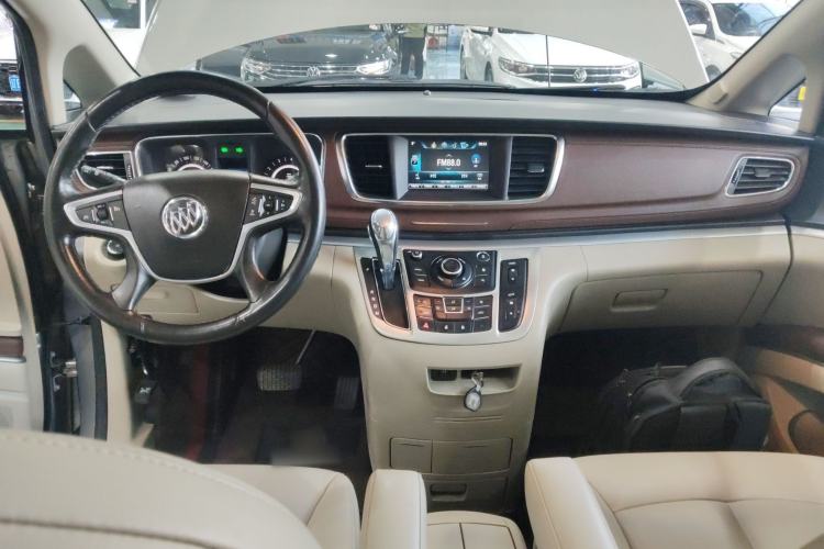 Used Buick GL8 2018 28T Luxury Model China VI Standard