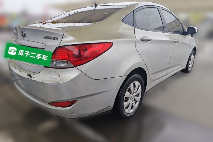 Used Hyundai Verna (older generation) 2010 Sedan 1.4L Manual Comfort GS Rear Right 45 Deg