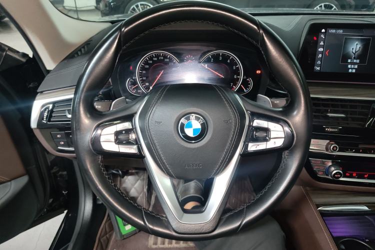 Used BMW 5 Series 2018 Facelifted 530Li Luxury Edition Premium Package
