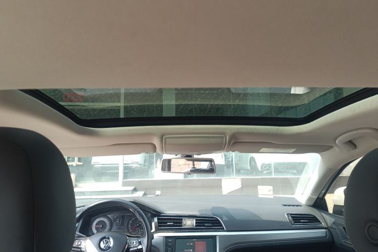 Used Volkswagen Lamando 2019 280TSI DSG Comfort Edition China VI standard Headliner