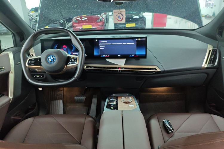 Used BMW iX 2022 xDrive40
