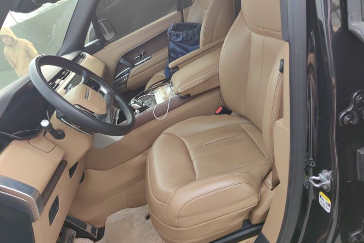 Used Land Rover Range 2024 3.0 L6 400 PS Prestige Extended Version 7-Seater
