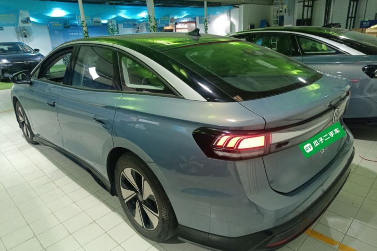 Used Volkswagen ID.7 VIZZION 2024 AIR model Rear Left 45 Deg