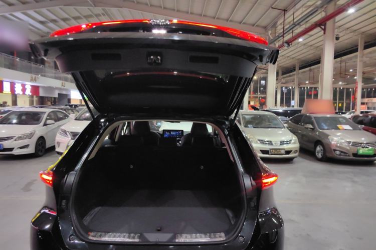 Used Toyota Harrier 2022 2.0L CVT Two-Wheel Drive Deluxe Edition
