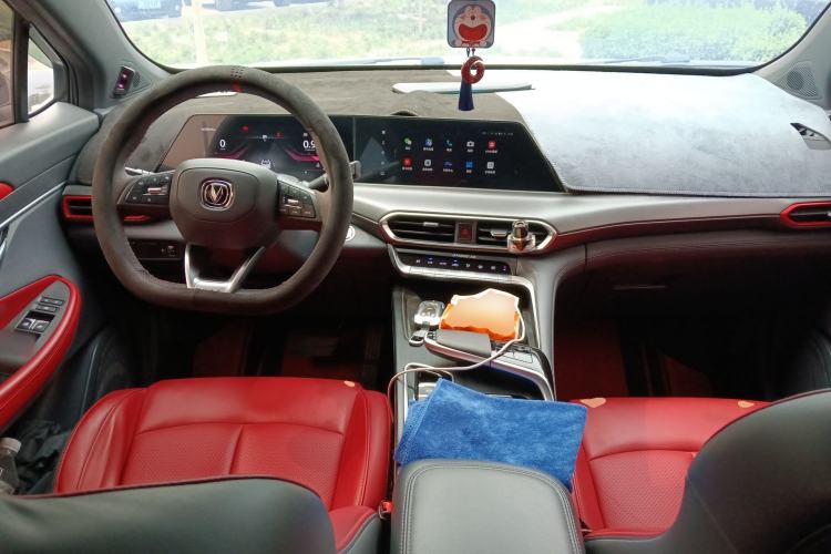 Used CHANGAN UNI-T 2020 1.5T Prestige Version Center Console