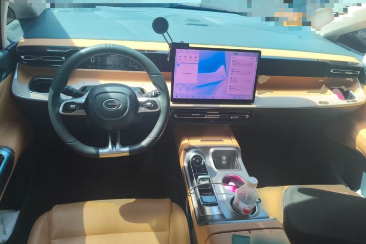 Used GAC Trumpchi E8 2024 Honor Series 2.0L Honor Edition Center Console