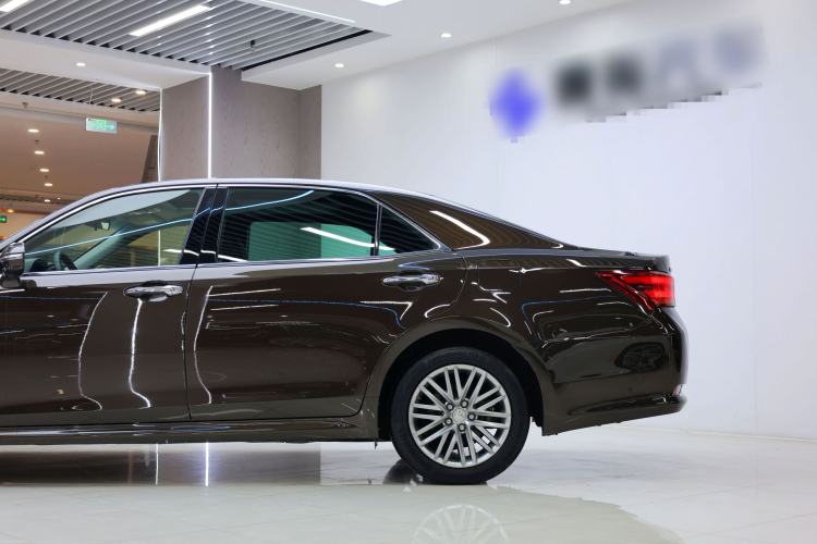 Used Toyota Crown 2017 2.0T Sport Edition Exterior 3