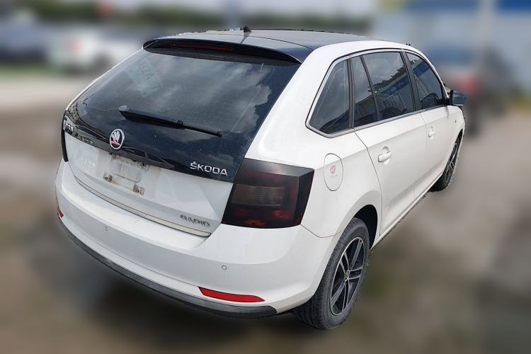 Used Skoda Rapid Spaceback 2014 1.6L Automatic Enjoyment Edition
