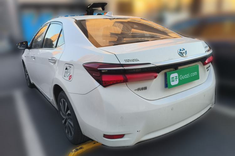 Used Toyota Corolla 2018 Dual-Engine 1.8L E-CVT Smart Edition
