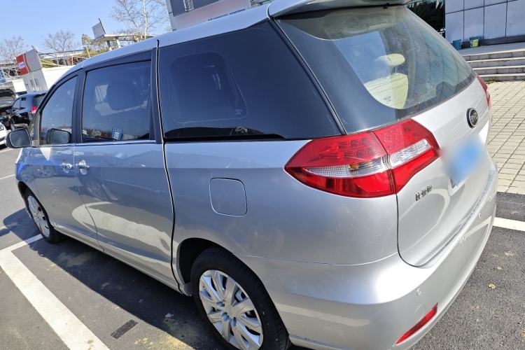 Used BYD M6 2013 2.0L Manual Comfort Edition
