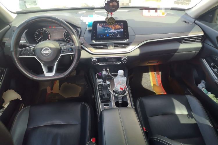 Used Nissan Teana 2021 2.0L XL Upper AD1 Smart Drive & Navigation Edition Center Console