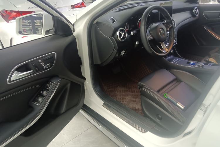 Used Mercedes-Benz GLA 2017 GLA 200 Fashion Model Driver Seat