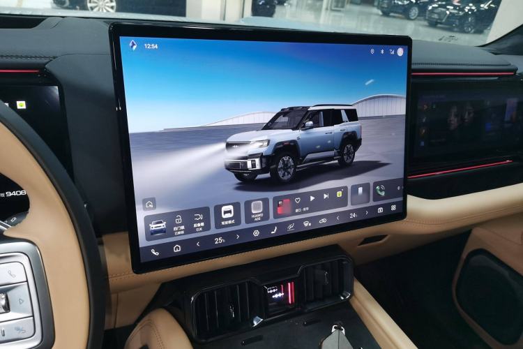 Used Formula Leopard Leopard 8 2025 Smart & Brave Flagship Edition 7 Seats