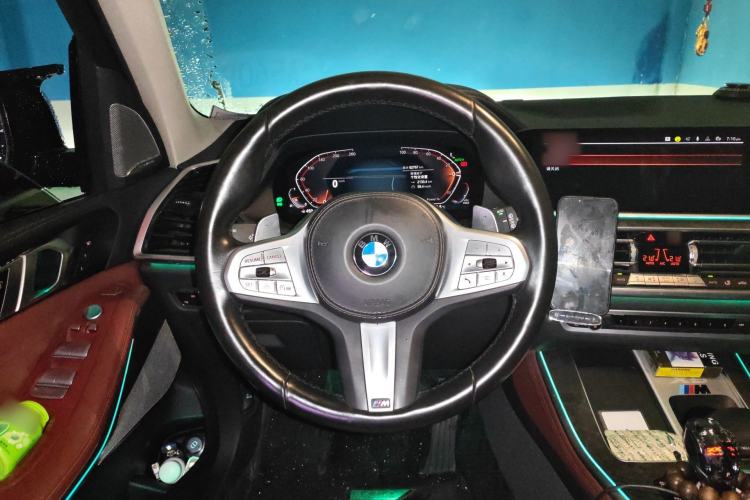Used BMW X5 2022 xDrive 30Li Luxury M Sport Package Steering Wheel