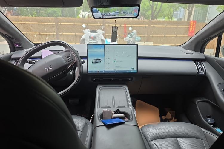Used XPeng P7+ 2024 Long-Range Max Center Console