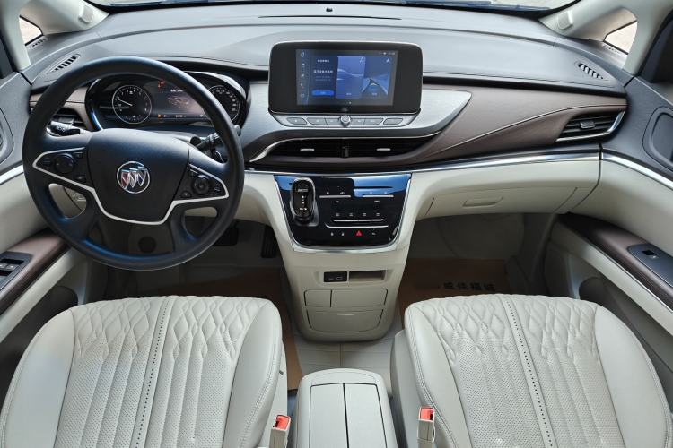 Used Buick GL8 2023 Land Executive Class Comfort Model