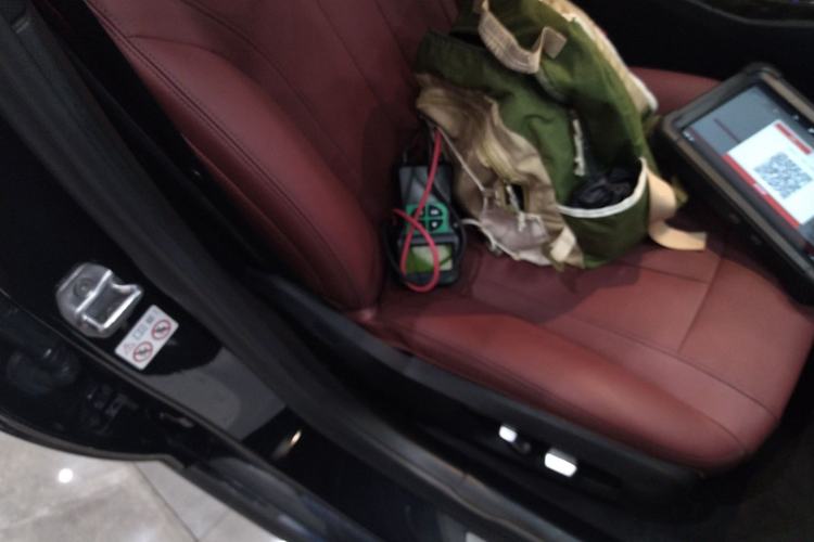 Used BMW 5 Series 2018 Restyled 530Li Luxury Edition M Sport Package Right Front Seat