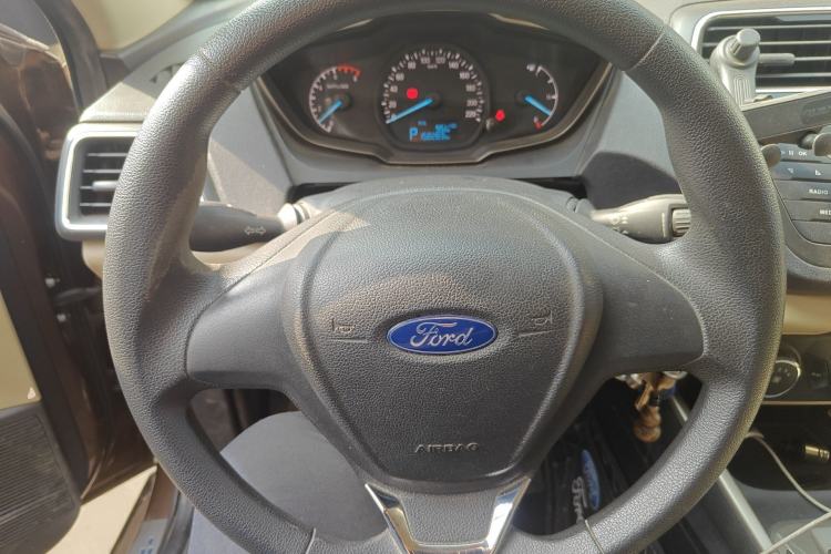 Used Ford Escort 2015 1.5L Automatic Comfort Edition
