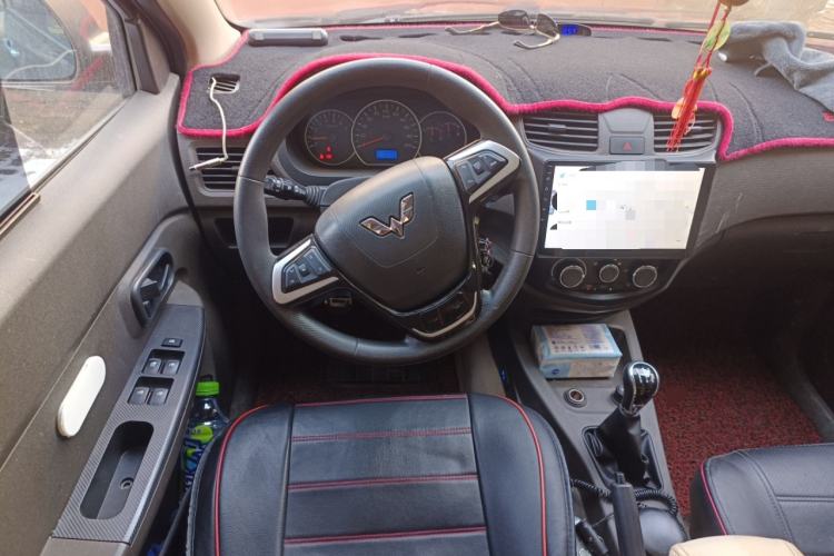 Used Wuling Hongguang 2014 1.2L S Standard Version China IV Standard