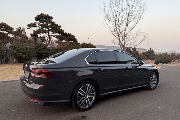 Used Volkswagen Phideon 2016 480 V6 Four-Wheel Drive Executive Edition
