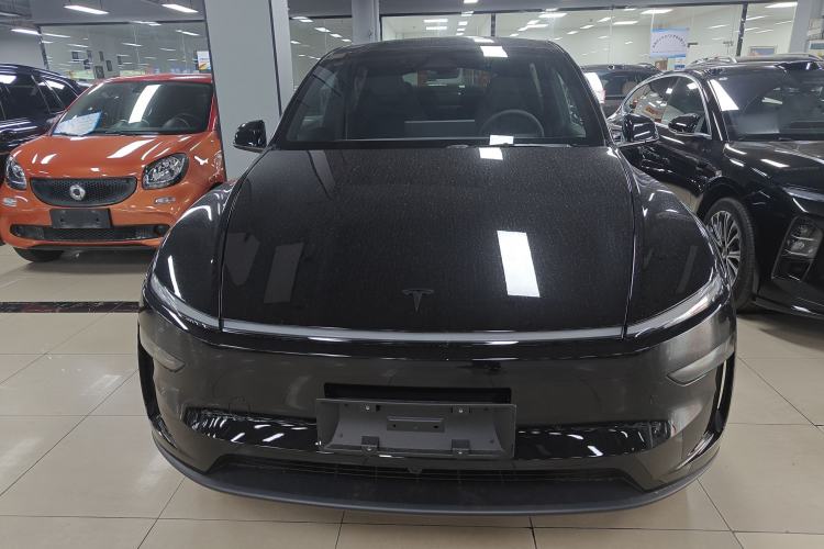 Used Tesla Model Y L 2025 Model Long-Range All-Wheel-Drive Version
