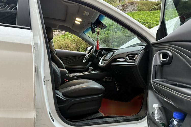 Used JETOUR X70M 2021 1.5T DCT Prestige Partner Model 5 Seats Interior 5