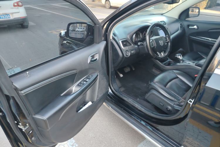 Used Dodge Journey 2016 2.4L Two-Wheel-Drive Touring Edition Driver Seat