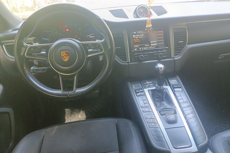 Used Porsche Macan 2014 Macan 2.0T Center Console