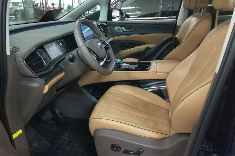 Used Denza D9 2022 DM-i 970 Four-Wheel Drive Flagship Model Left Front Seat