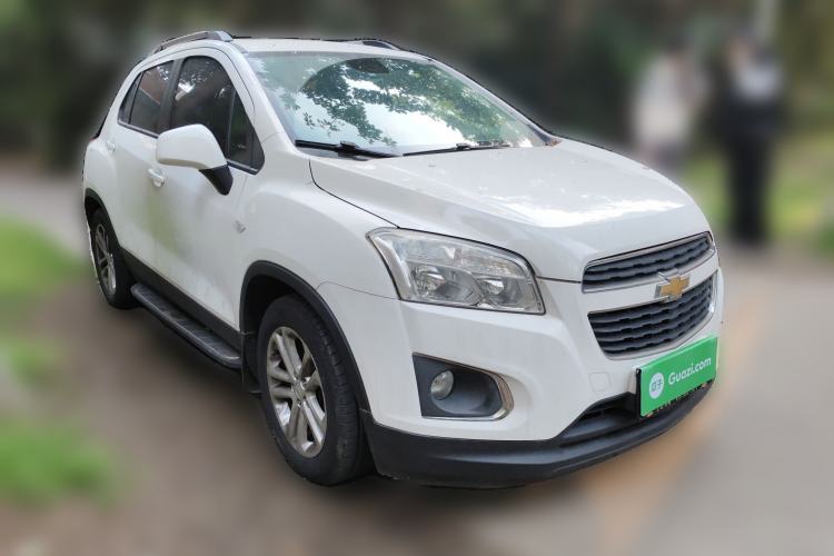 Used Chevrolet Trax 2016 1.4T Automatic Two-Wheel Drive Comfort Version with Sunroof Front Right 45 Deg