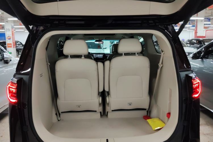 Used Buick GL8 2022 Facelift Avenir Aivia Six-Seat Deluxe Edition Trunk