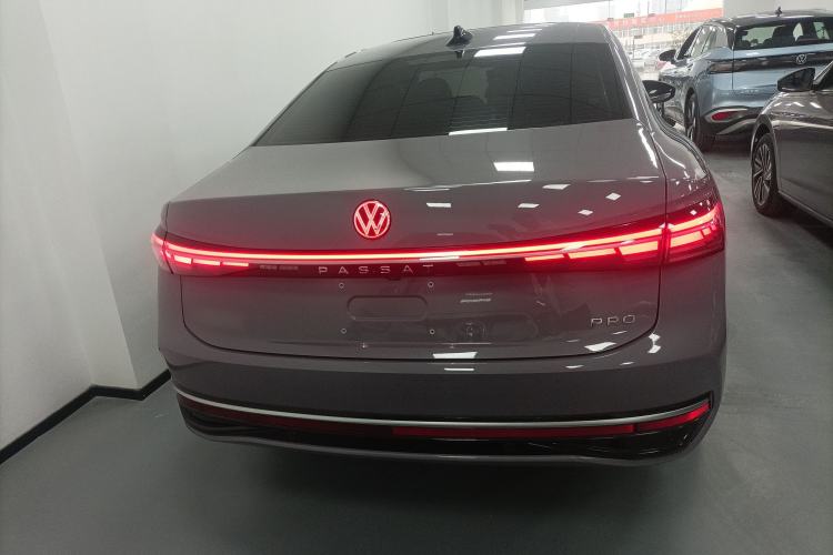 Used Volkswagen Passat 2025 Pro 380TSI Dragon Supreme Edition