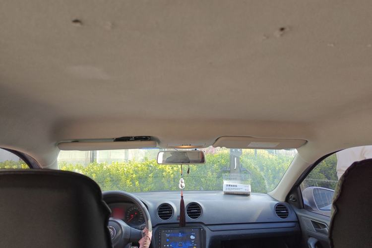 Used Volkswagen Jetta 2013 1.6L Manual Fashion Edition Headliner