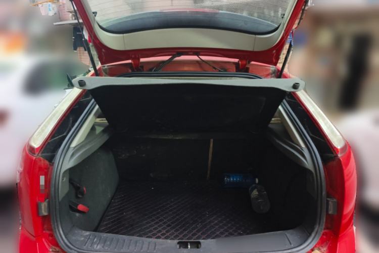 Used Ford Focus 2013 Hatchback Classic 1.8L Automatic Base Model Trunk