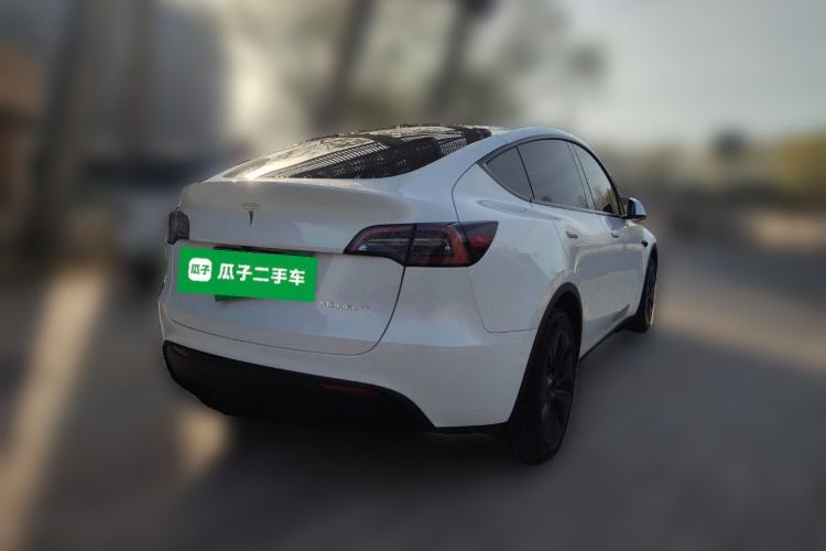 Used Tesla Model Y 2024 Long-Range All-Wheel-Drive Version