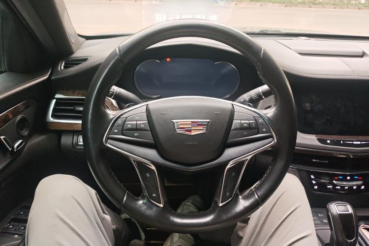 Used Cadillac CT6 2019 28T Luxury Model Steering Wheel