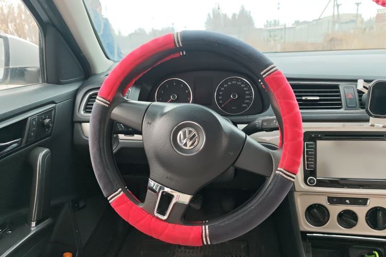 Used Volkswagen Lavida 2013 Revised Version 1.4 TSI Manual Comfort Edition Steering Wheel