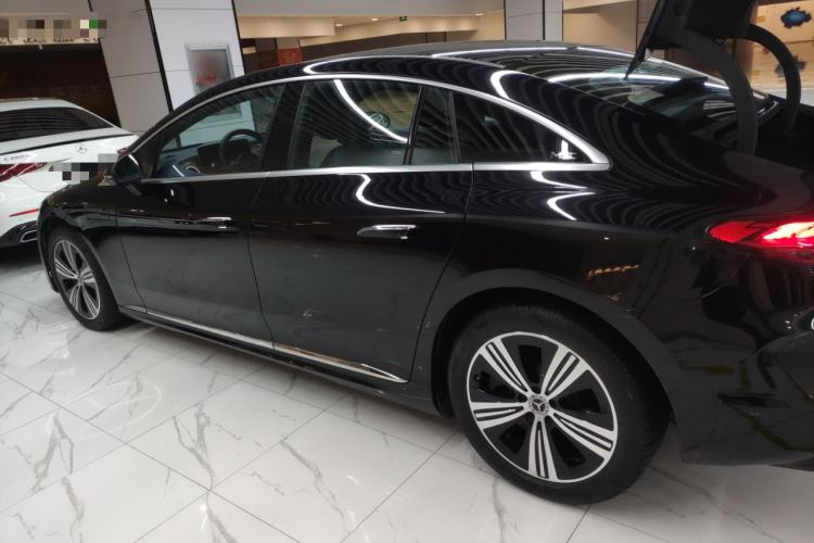 Used Mercedes-Benz EQE 2022 350 Luxury Edition Exterior 3