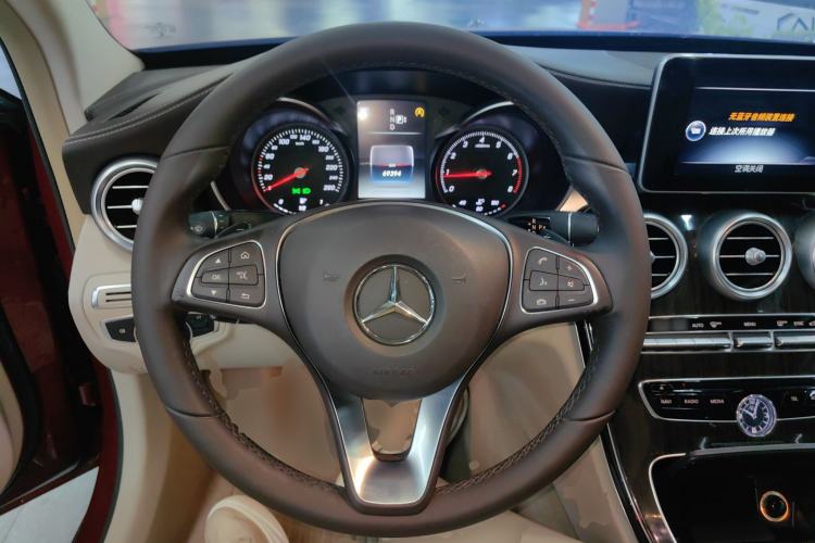 Used Mercedes-Benz C-Class 2015 C 200 L
