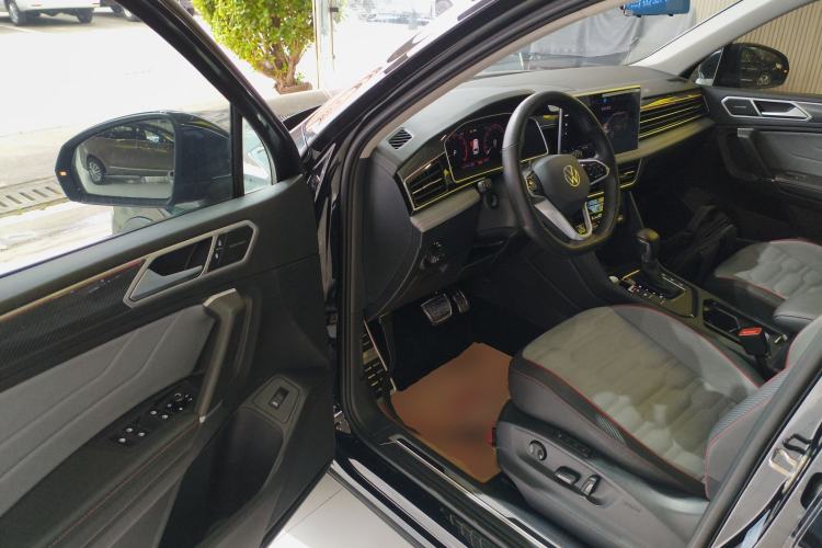 Used Volkswagen Tiguan L 2023 330TSI Automatic Two-Wheel Drive R-Line Flagship Edition