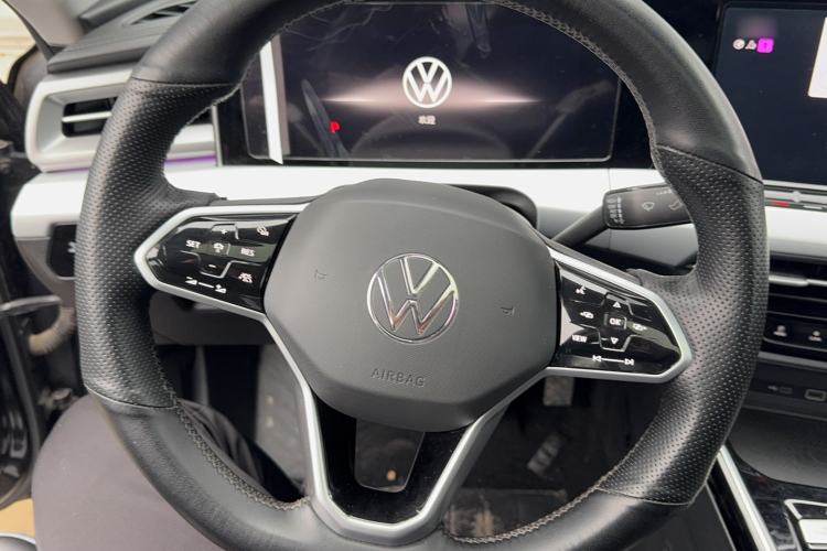 Used Volkswagen Lamando 2022 Lavida L 280TSI DSG Cool & Spicy Edition Steering Wheel